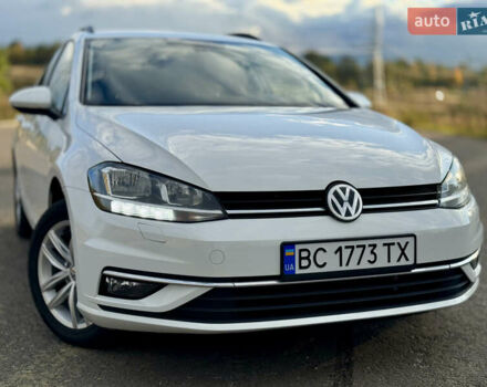 Белый Фольксваген Гольф, объемом двигателя 2 л и пробегом 230 тыс. км за 16800 $, фото 7 на Automoto.ua