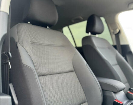 Белый Фольксваген Гольф, объемом двигателя 2 л и пробегом 230 тыс. км за 16800 $, фото 75 на Automoto.ua