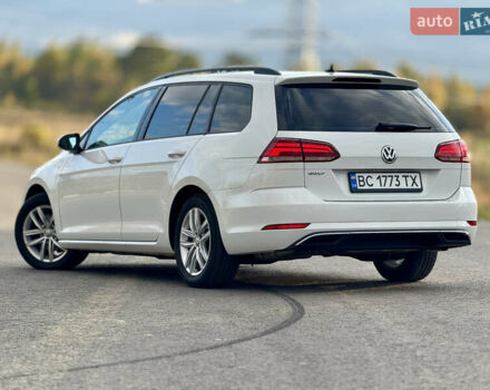 Белый Фольксваген Гольф, объемом двигателя 2 л и пробегом 230 тыс. км за 16800 $, фото 27 на Automoto.ua