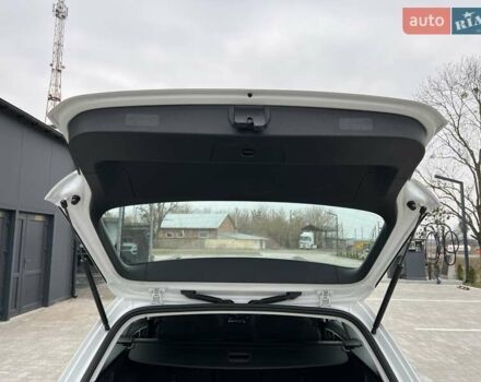 Белый Фольксваген Гольф, объемом двигателя 1.97 л и пробегом 261 тыс. км за 14900 $, фото 41 на Automoto.ua