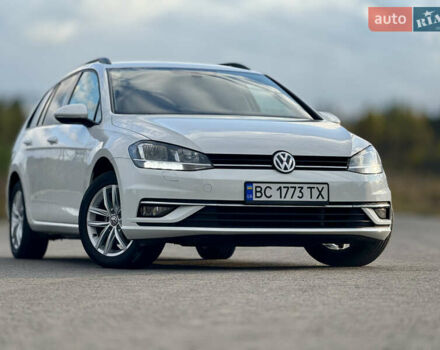 Белый Фольксваген Гольф, объемом двигателя 2 л и пробегом 230 тыс. км за 16800 $, фото 6 на Automoto.ua