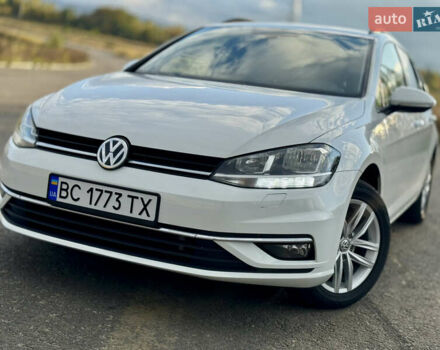 Белый Фольксваген Гольф, объемом двигателя 2 л и пробегом 230 тыс. км за 16800 $, фото 14 на Automoto.ua