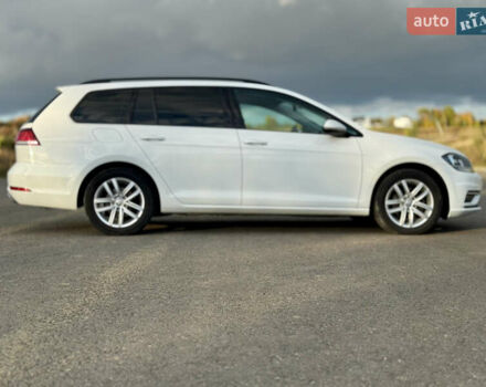 Белый Фольксваген Гольф, объемом двигателя 2 л и пробегом 230 тыс. км за 16800 $, фото 22 на Automoto.ua