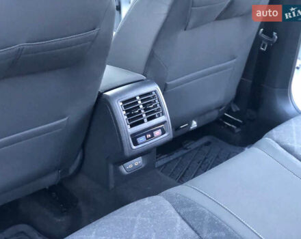 Білий Фольксваген Гольф, об'ємом двигуна 2 л та пробігом 250 тис. км за 16400 $, фото 24 на Automoto.ua