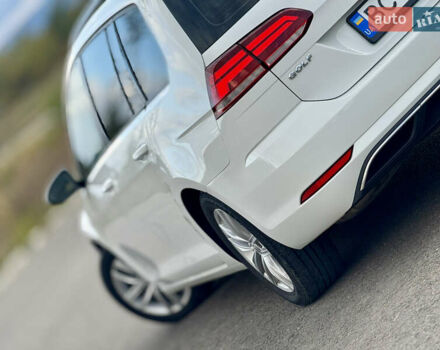 Белый Фольксваген Гольф, объемом двигателя 2 л и пробегом 230 тыс. км за 16800 $, фото 40 на Automoto.ua