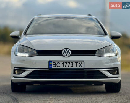 Белый Фольксваген Гольф, объемом двигателя 2 л и пробегом 230 тыс. км за 16800 $, фото 18 на Automoto.ua