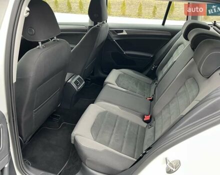 Белый Фольксваген Гольф, объемом двигателя 1.97 л и пробегом 261 тыс. км за 14900 $, фото 39 на Automoto.ua