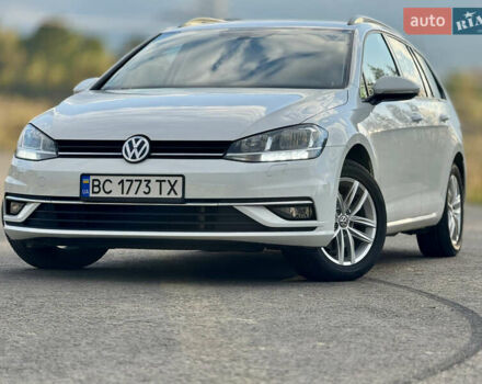 Белый Фольксваген Гольф, объемом двигателя 2 л и пробегом 230 тыс. км за 16800 $, фото 10 на Automoto.ua