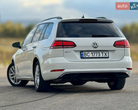 Белый Фольксваген Гольф, объемом двигателя 2 л и пробегом 230 тыс. км за 16800 $, фото 23 на Automoto.ua