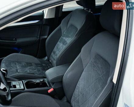 Білий Фольксваген Гольф, об'ємом двигуна 1.97 л та пробігом 204 тис. км за 18699 $, фото 49 на Automoto.ua