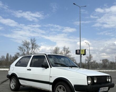 Белый Фольксваген Гольф, объемом двигателя 1.6 л и пробегом 195 тыс. км за 1550 $, фото 1 на Automoto.ua