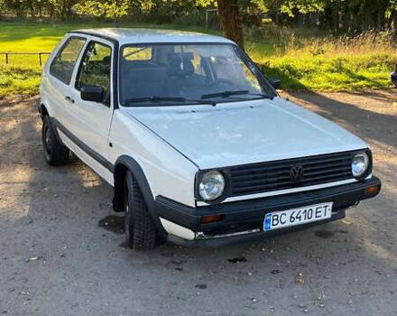 Білий Фольксваген Гольф, об'ємом двигуна 1.27 л та пробігом 400 тис. км за 1200 $, фото 1 на Automoto.ua