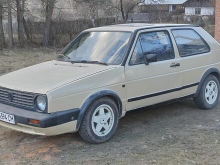 Фольксваген Гольф 1987 в Перемышлянах на Automoto.ua Белый Фольксваген Гольф, объемом двигателя 1.6 л и пробегом 250 тыс. км за 900 $, фото 1 на Automoto.ua