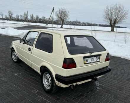 Белый Фольксваген Гольф, объемом двигателя 1.3 л и пробегом 358 тыс. км за 900 $, фото 1 на Automoto.ua