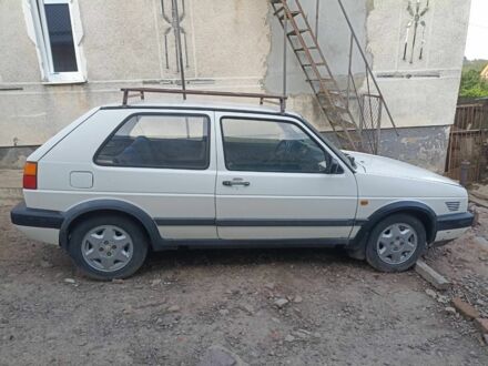 Фольксваген Гольф 1987 в Самборе на Automoto.ua Белый Фольксваген Гольф, объемом двигателя 0 л и пробегом 300 тыс. км за 846 $, фото 1 на Automoto.ua