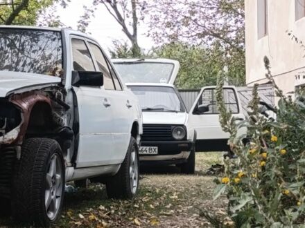 Фольксваген Гольф 1988 в Ивано-Франковске на Automoto.ua Белый Фольксваген Гольф, объемом двигателя 1.6 л и пробегом 333 тыс. км за 1050 $, фото 1 на Automoto.ua