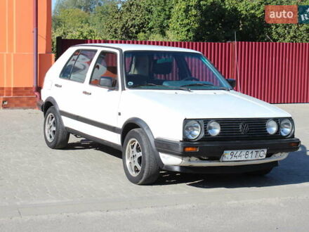 Фольксваген Гольф 1988 у Жовкві на Automoto.ua Білий Фольксваген Гольф, об'ємом двигуна 1.6 л та пробігом 334 тис. км за 1750 $, фото 1 на Automoto.ua