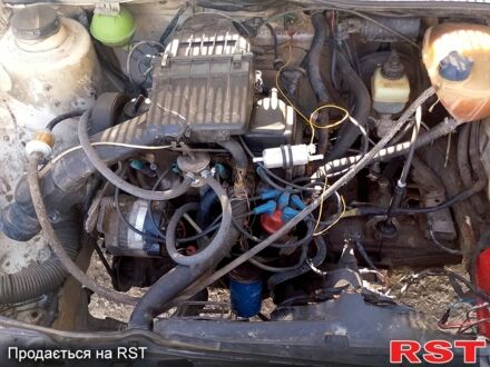 Фольксваген Гольф 1988 в Кременчуге на Automoto.ua Белый Фольксваген Гольф, объемом двигателя 1.6 л и пробегом 100 тыс. км за 2000 $, фото 1 на Automoto.ua