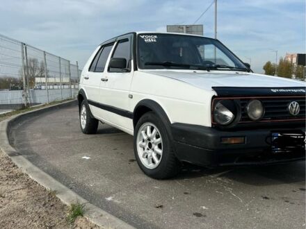 Белый Фольксваген Гольф, объемом двигателя 1.3 л и пробегом 116 тыс. км за 1700 $, фото 1 на Automoto.ua