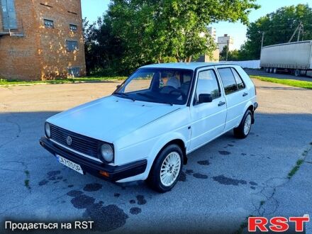 Белый Фольксваген Гольф, объемом двигателя 1.6 л и пробегом 388 тыс. км за 1400 $, фото 1 на Automoto.ua