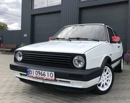 Белый Фольксваген Гольф, объемом двигателя 1.59 л и пробегом 500 тыс. км за 1800 $, фото 1 на Automoto.ua