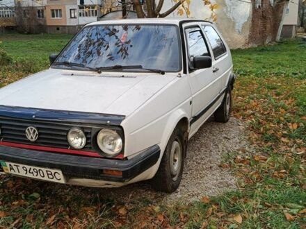 Фольксваген Гольф 1989 в Калуше на Automoto.ua Белый Фольксваген Гольф, объемом двигателя 1 л и пробегом 250 тыс. км за 500 $, фото 1 на Automoto.ua