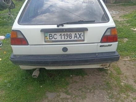 Білий Фольксваген Гольф, об'ємом двигуна 1.8 л та пробігом 999 тис. км за 700 $, фото 1 на Automoto.ua