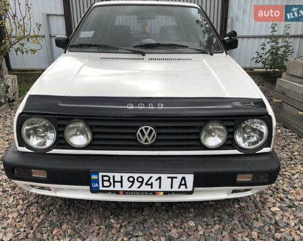 Білий Фольксваген Гольф, об'ємом двигуна 1.6 л та пробігом 339 тис. км за 2750 $, фото 1 на Automoto.ua