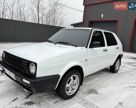 Белый Фольксваген Гольф, объемом двигателя 1.27 л и пробегом 295 тыс. км за 1750 $, фото 1 на Automoto.ua