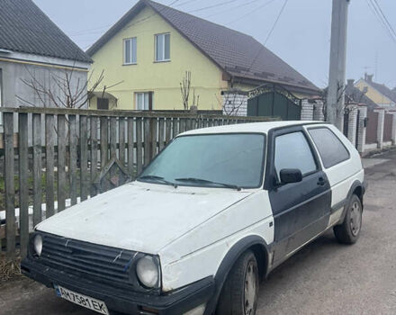 Белый Фольксваген Гольф, объемом двигателя 1.3 л и пробегом 400 тыс. км за 650 $, фото 1 на Automoto.ua