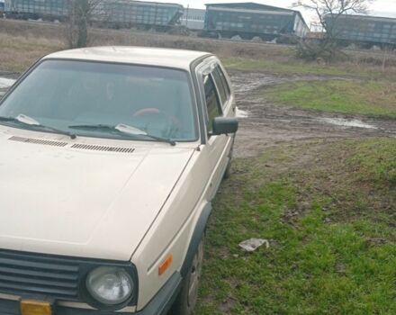 Белый Фольксваген Гольф, объемом двигателя 1 л и пробегом 350 тыс. км за 1650 $, фото 1 на Automoto.ua