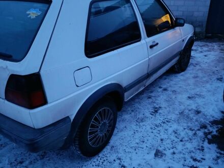 Білий Фольксваген Гольф, об'ємом двигуна 1.6 л та пробігом 350 тис. км за 1000 $, фото 1 на Automoto.ua