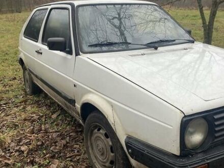 Белый Фольксваген Гольф, объемом двигателя 1.6 л и пробегом 400 тыс. км за 1210 $, фото 1 на Automoto.ua