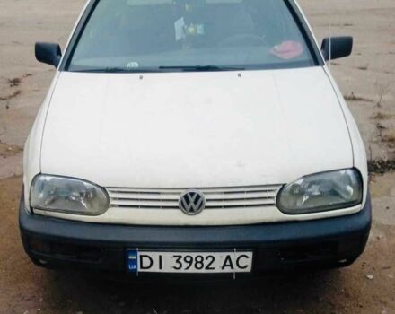 Белый Фольксваген Гольф, объемом двигателя 1.8 л и пробегом 200 тыс. км за 1250 $, фото 1 на Automoto.ua