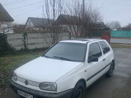 Фольксваген Гольф 1992 в Черняхове на Automoto.ua Белый Фольксваген Гольф, объемом двигателя 1.78 л и пробегом 257 тыс. км за 1927 $, фото 1 на Automoto.ua