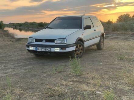 Білий Фольксваген Гольф, об'ємом двигуна 1.9 л та пробігом 350 тис. км за 1300 $, фото 1 на Automoto.ua