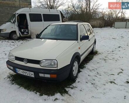 Білий Фольксваген Гольф, об'ємом двигуна 1.4 л та пробігом 300 тис. км за 1600 $, фото 1 на Automoto.ua