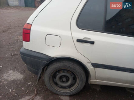 Белый Фольксваген Гольф, объемом двигателя 1.4 л и пробегом 580 тыс. км за 2300 $, фото 1 на Automoto.ua