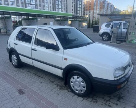Белый Фольксваген Гольф, объемом двигателя 1.4 л и пробегом 1000 тыс. км за 1799 $, фото 1 на Automoto.ua