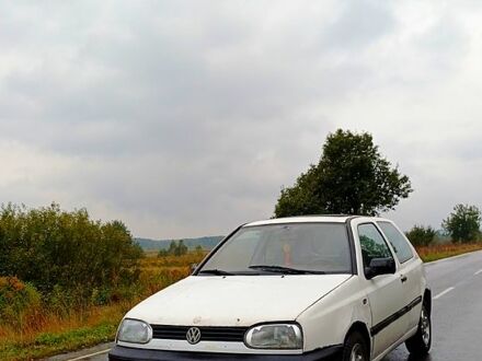 Білий Фольксваген Гольф, об'ємом двигуна 1.4 л та пробігом 240 тис. км за 1250 $, фото 1 на Automoto.ua