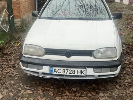 Белый Фольксваген Гольф, объемом двигателя 1.9 л и пробегом 48 тыс. км за 2300 $, фото 1 на Automoto.ua