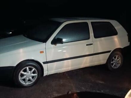 Білий Фольксваген Гольф, об'ємом двигуна 1.39 л та пробігом 135 тис. км за 2350 $, фото 1 на Automoto.ua