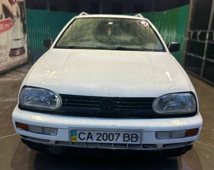 Белый Фольксваген Гольф, объемом двигателя 1.8 л и пробегом 115 тыс. км за 1350 $, фото 1 на Automoto.ua