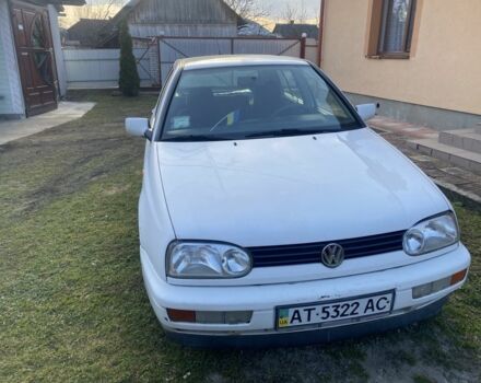 Белый Фольксваген Гольф, объемом двигателя 1.6 л и пробегом 171 тыс. км за 1750 $, фото 1 на Automoto.ua