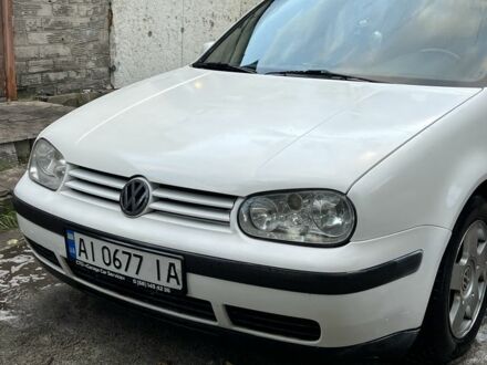 Белый Фольксваген Гольф, объемом двигателя 1.6 л и пробегом 301 тыс. км за 3500 $, фото 1 на Automoto.ua