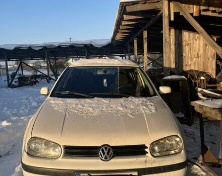 Белый Фольксваген Гольф, объемом двигателя 1.9 л и пробегом 400 тыс. км за 1100 $, фото 1 на Automoto.ua