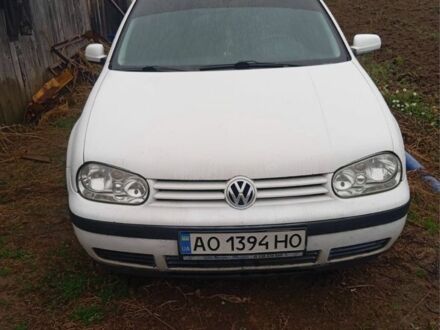 Белый Фольксваген Гольф, объемом двигателя 1.4 л и пробегом 400 тыс. км за 2500 $, фото 1 на Automoto.ua