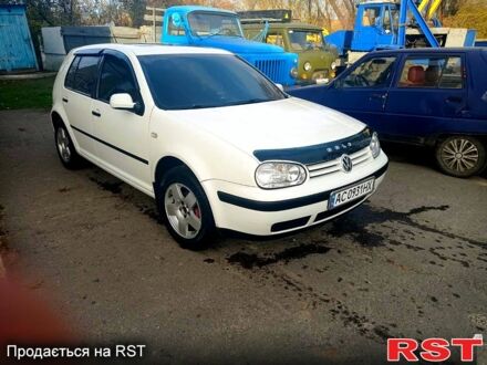 Белый Фольксваген Гольф, объемом двигателя 1.4 л и пробегом 263 тыс. км за 3500 $, фото 1 на Automoto.ua