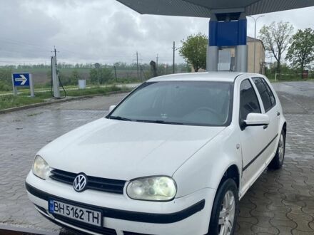 Белый Фольксваген Гольф, объемом двигателя 1.4 л и пробегом 268 тыс. км за 2750 $, фото 1 на Automoto.ua