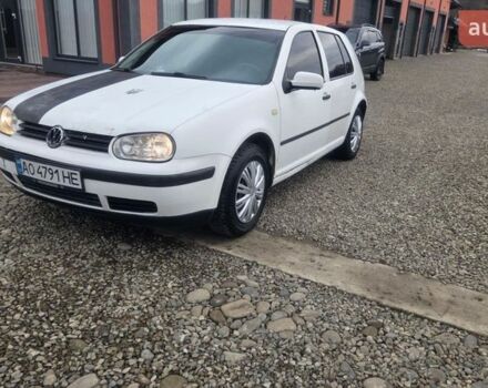 Белый Фольксваген Гольф, объемом двигателя 1.78 л и пробегом 252 тыс. км за 2250 $, фото 1 на Automoto.ua